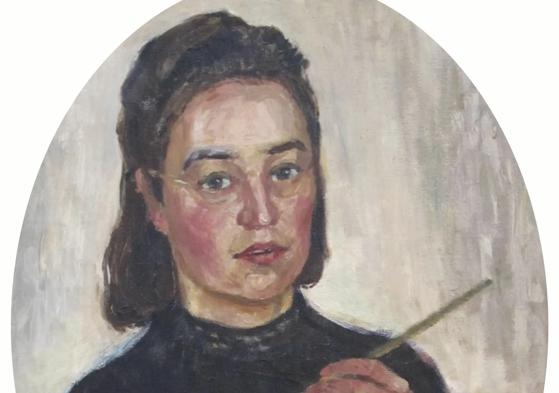 Portrait of Rosemary Rutherford holding an artist's palette