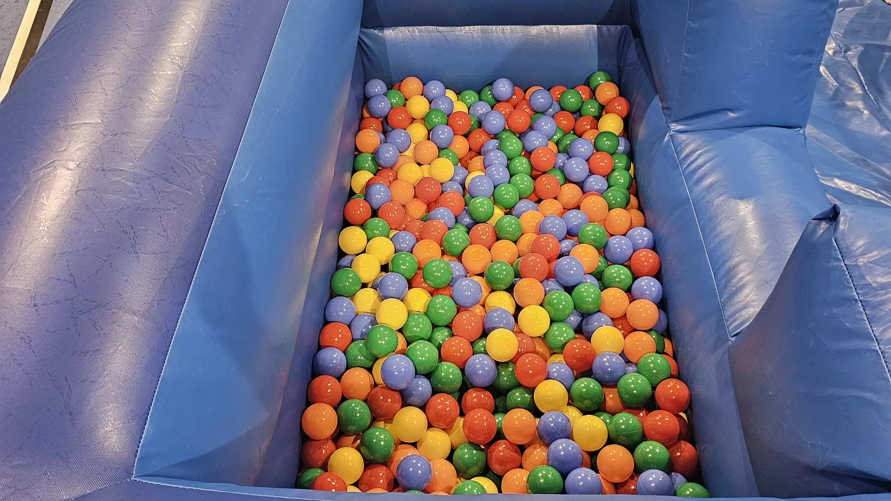 Dovedale Sports Hall Inflatable (6)