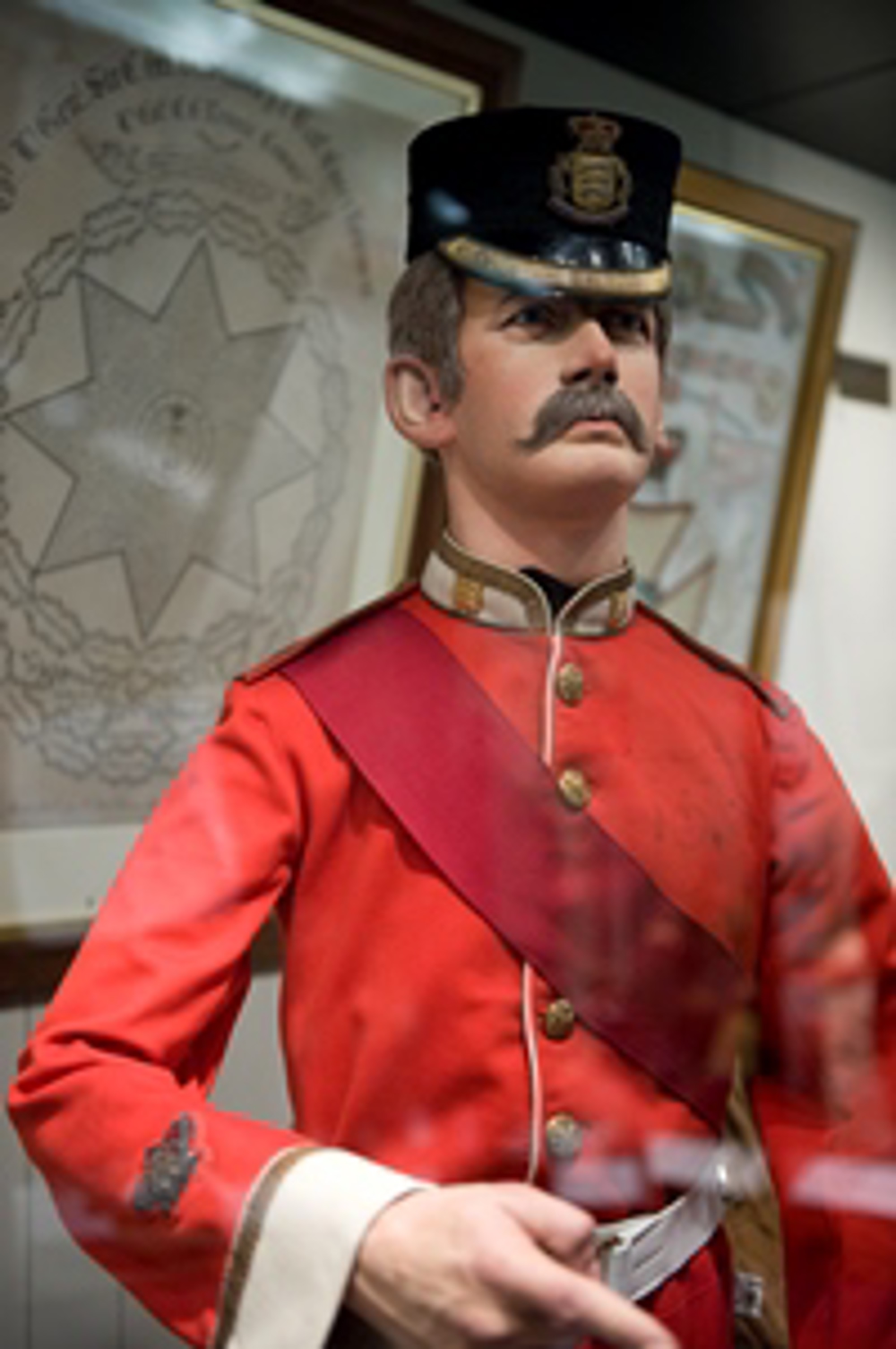 Soldier figure in uniform