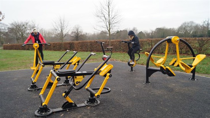 People using outdoor gym equipment at Admirals Park