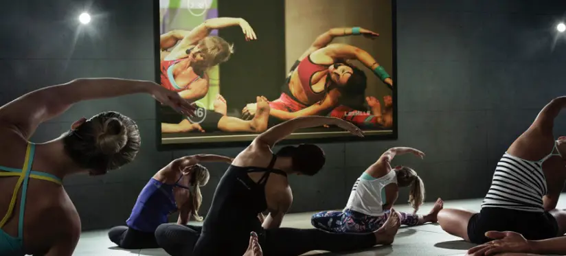 A group participate in a virtual class