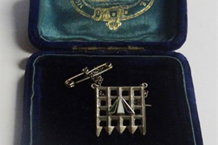 Portcullis Badge