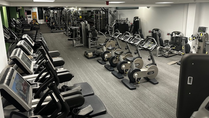 Stunning Penthouse Rentals With State Of The Art Gym Facilities image