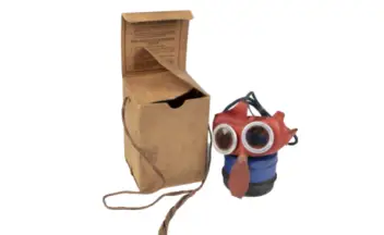 Gas mask and its cardboard box