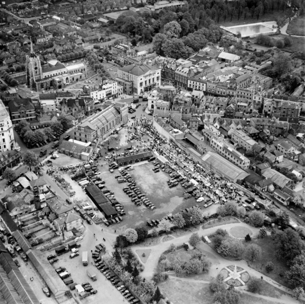 Market Day, rear of the Corn Exchange, 1949 (aerial photo, black and white)