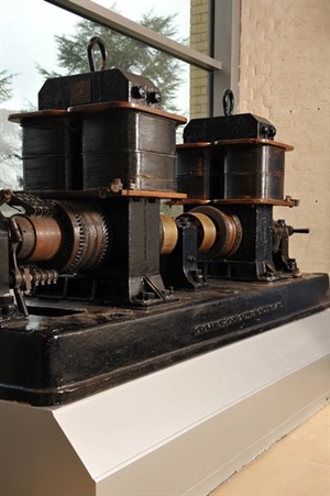 Motor generator